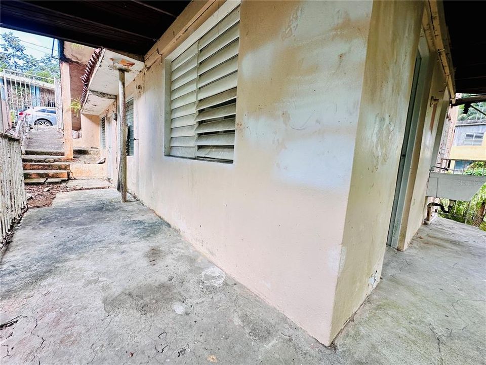 En Venta: $130,000 (9 camas, 3 baños, 2628 Pies cuadrados)