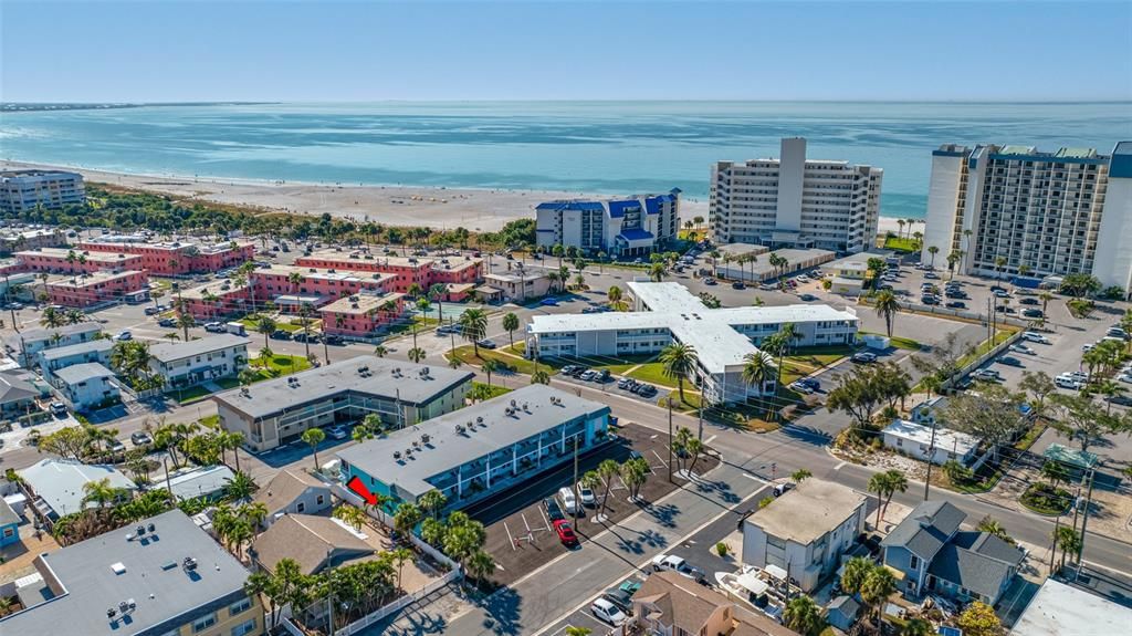 待售: $249,000 (1 贝兹, 1 浴室, 615 平方英尺)