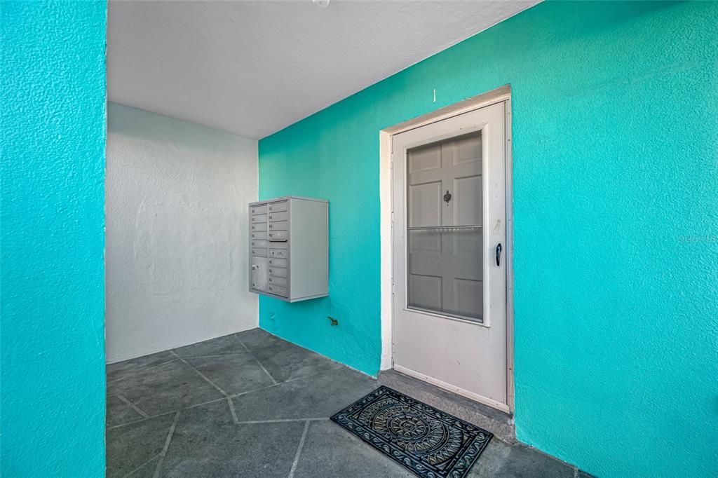 待售: $249,000 (1 贝兹, 1 浴室, 615 平方英尺)