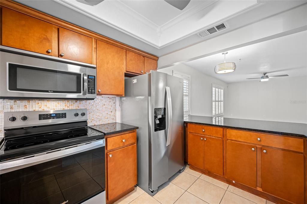 待售: $249,000 (1 贝兹, 1 浴室, 615 平方英尺)