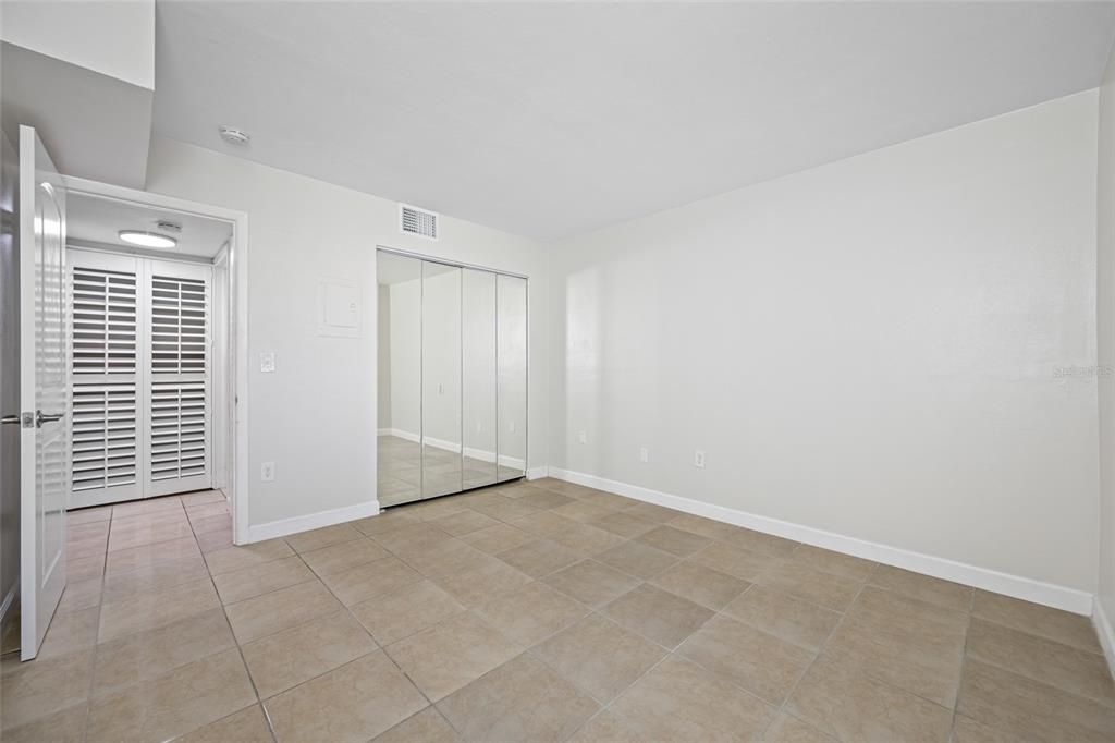 待售: $249,000 (1 贝兹, 1 浴室, 615 平方英尺)