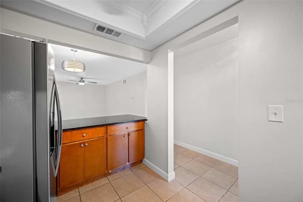 待售: $249,000 (1 贝兹, 1 浴室, 615 平方英尺)