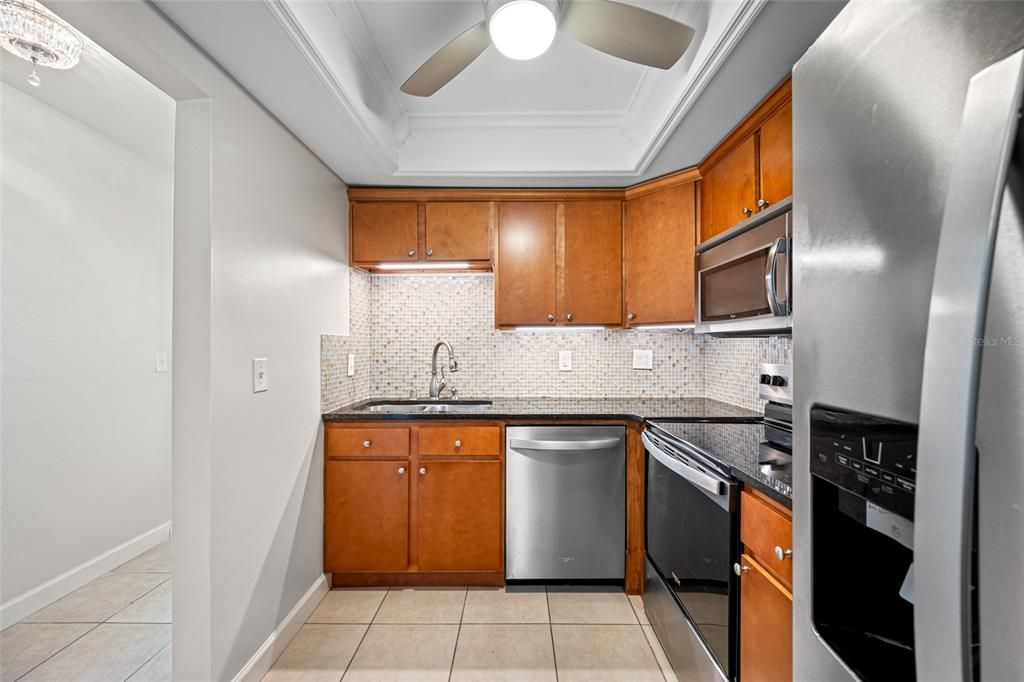 待售: $249,000 (1 贝兹, 1 浴室, 615 平方英尺)