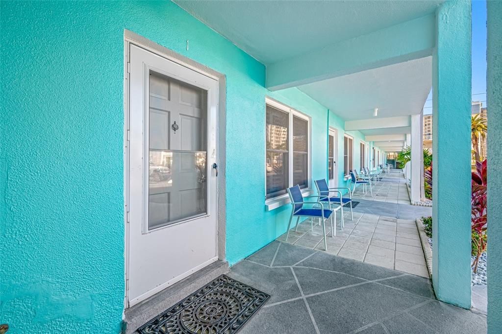 待售: $249,000 (1 贝兹, 1 浴室, 615 平方英尺)