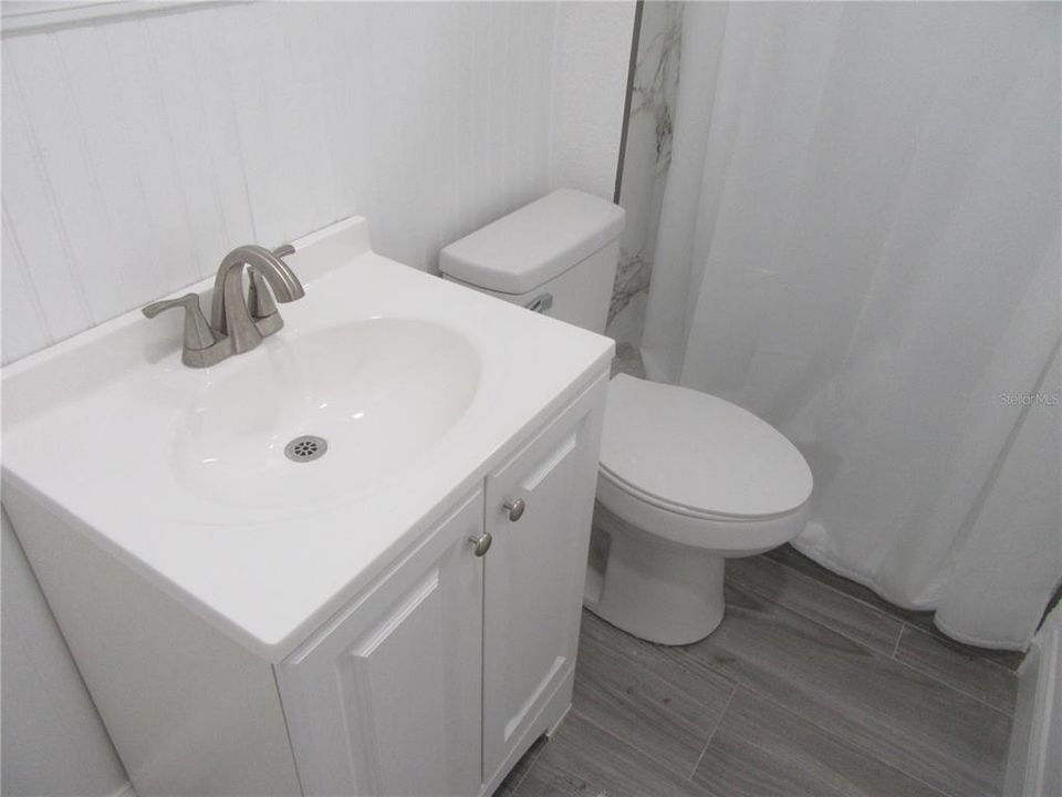 For Rent: $1,300 (1 beds, 1 baths, 450 Square Feet)