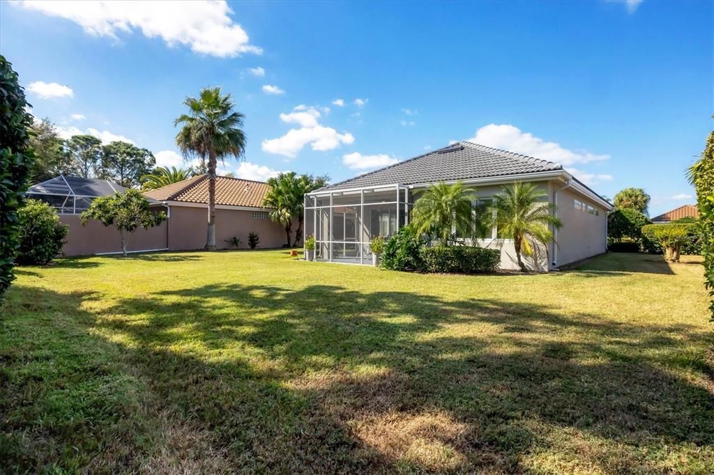 合同活跃: $470,000 (2 贝兹, 2 浴室, 1615 平方英尺)