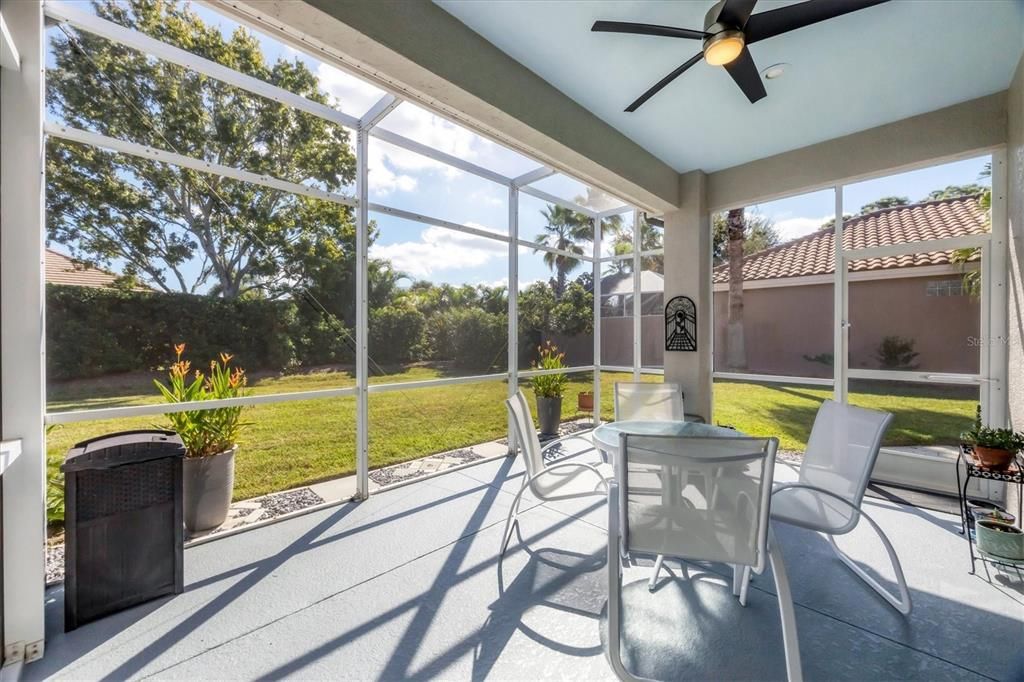 合同活跃: $470,000 (2 贝兹, 2 浴室, 1615 平方英尺)