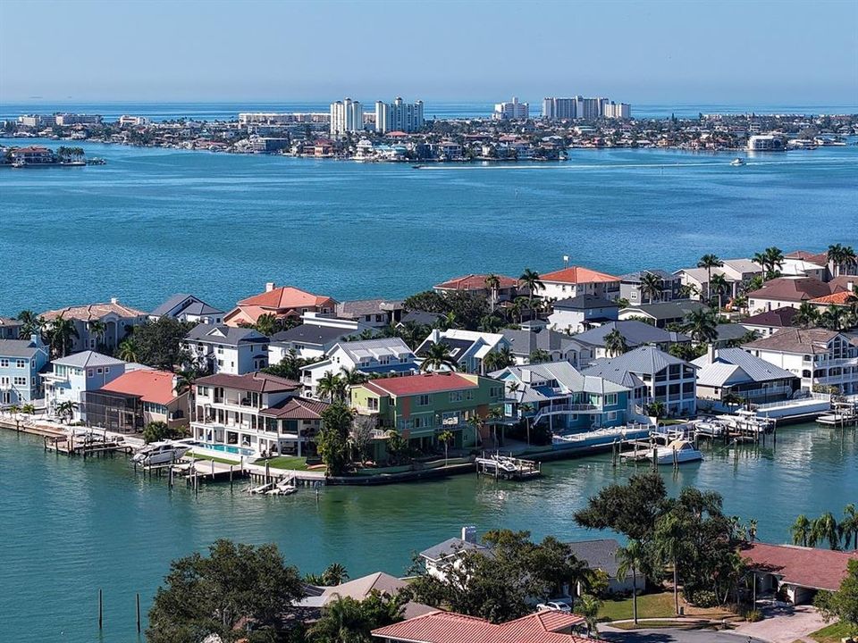 For Sale: $1,800,000 (4 beds, 3 baths, 3000 Square Feet)