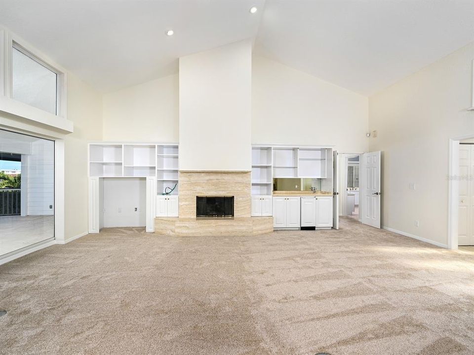 For Sale: $1,800,000 (4 beds, 3 baths, 3000 Square Feet)