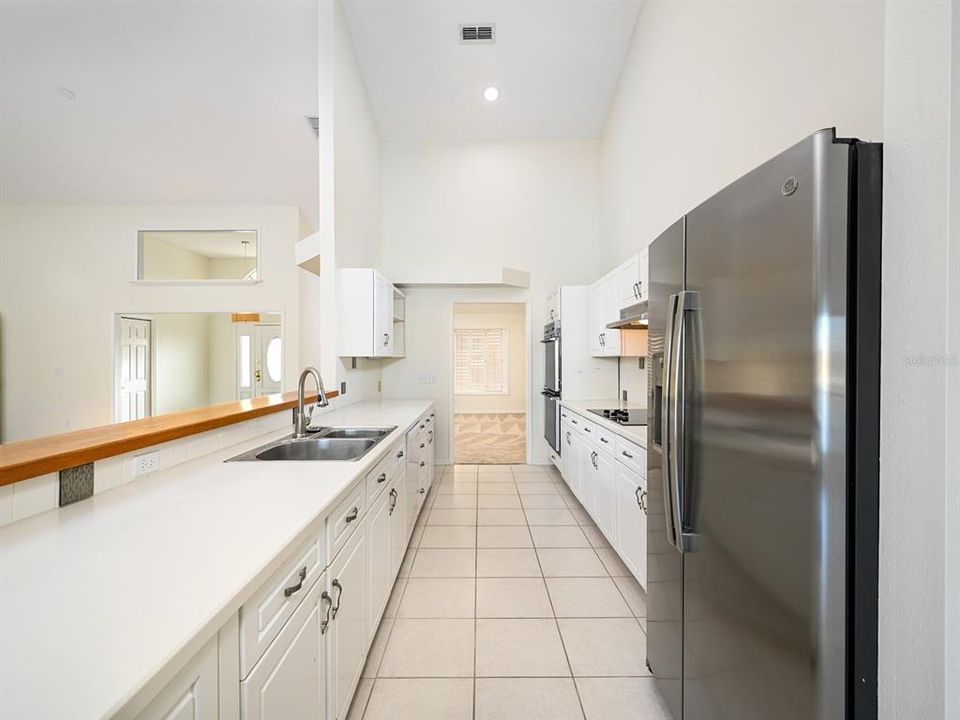 For Sale: $1,800,000 (4 beds, 3 baths, 3000 Square Feet)