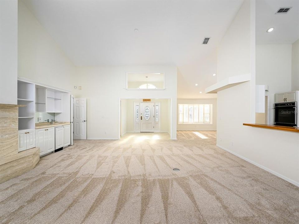 For Sale: $1,800,000 (4 beds, 3 baths, 3000 Square Feet)