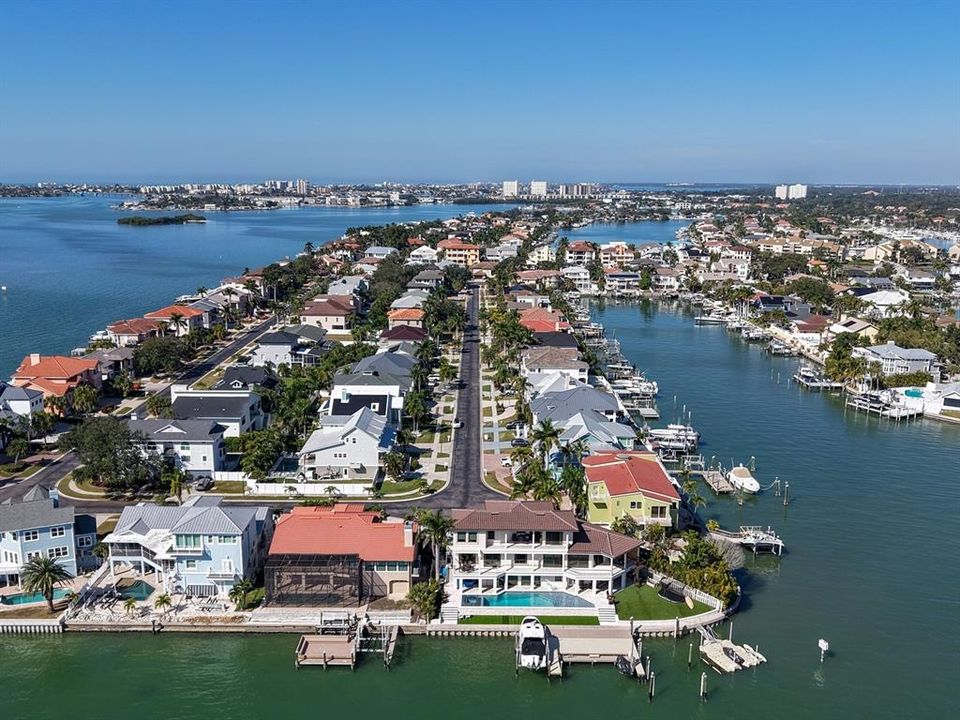 For Sale: $1,800,000 (4 beds, 3 baths, 3000 Square Feet)