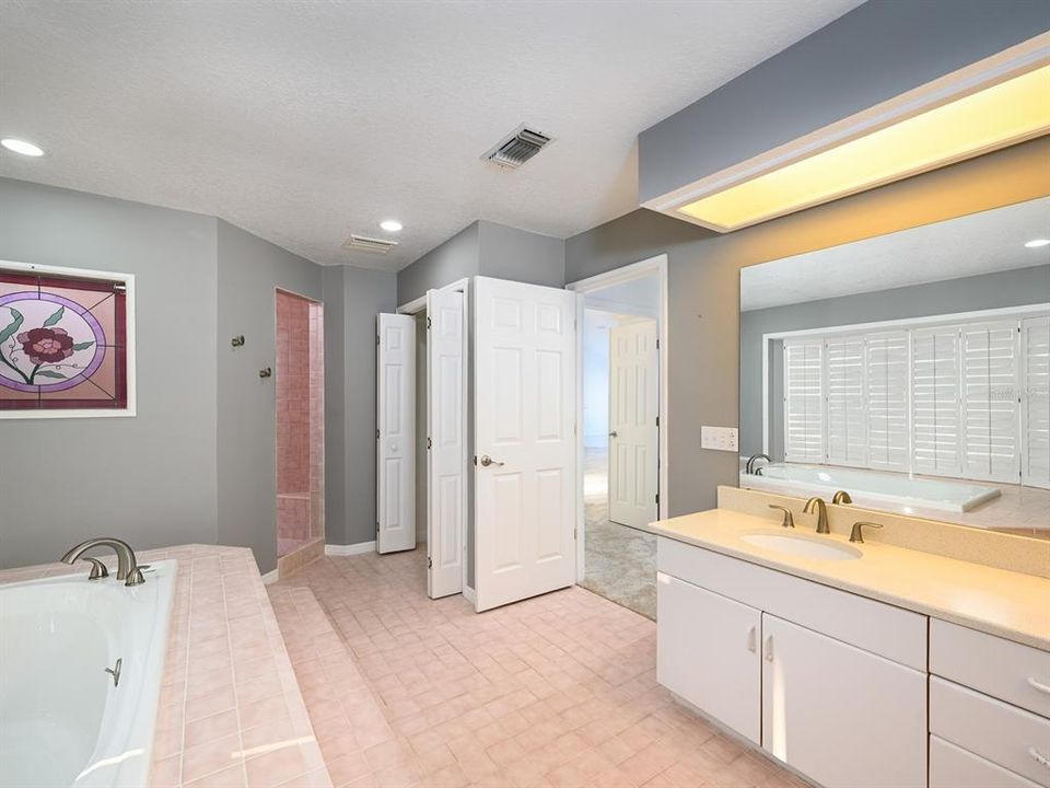 For Sale: $1,800,000 (4 beds, 3 baths, 3000 Square Feet)