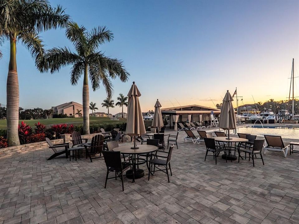 For Sale: $1,800,000 (4 beds, 3 baths, 3000 Square Feet)