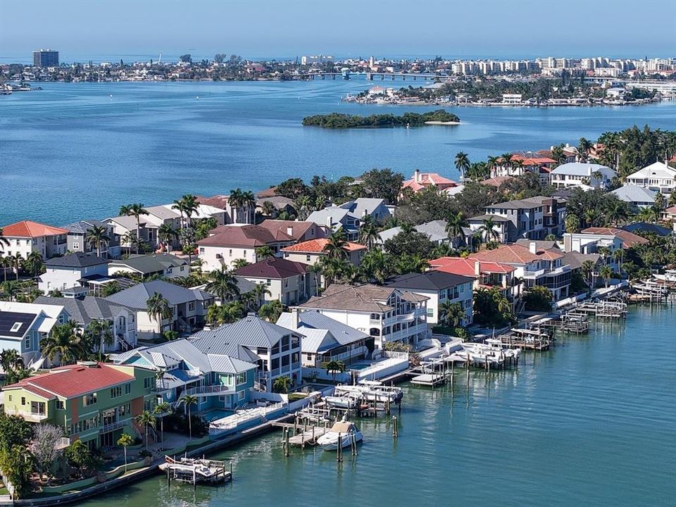 For Sale: $1,800,000 (4 beds, 3 baths, 3000 Square Feet)