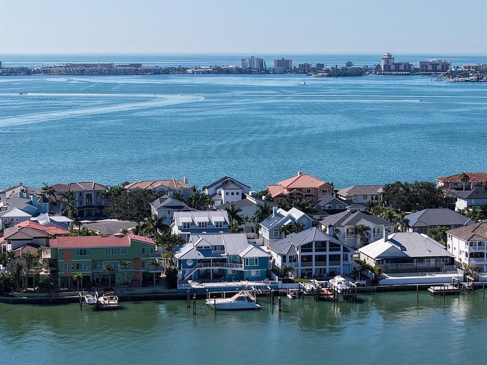 For Sale: $1,800,000 (4 beds, 3 baths, 3000 Square Feet)