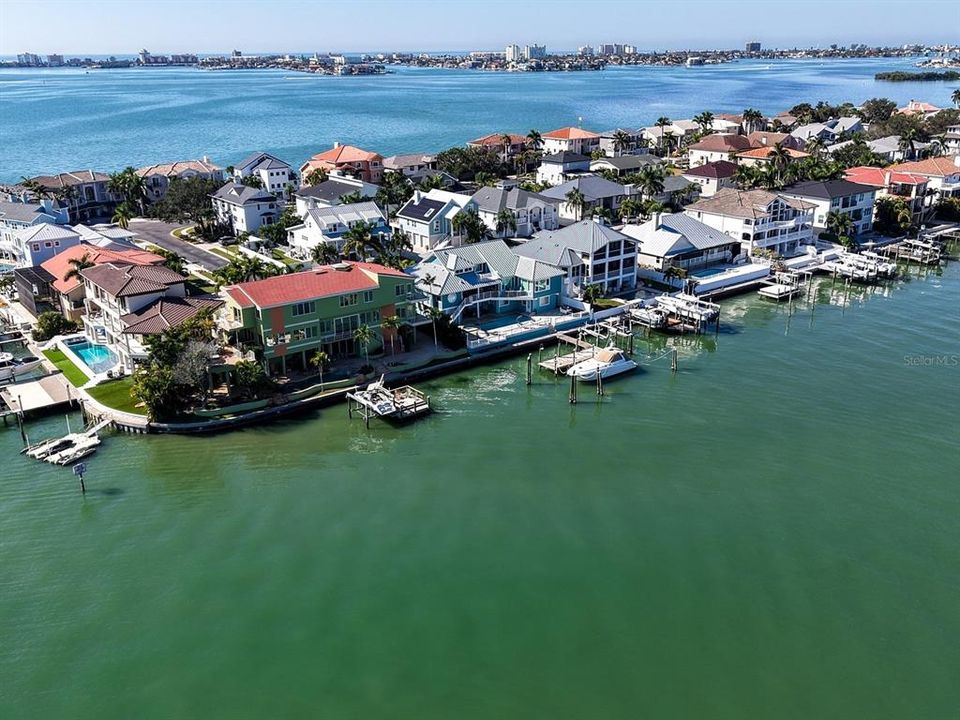 For Sale: $1,800,000 (4 beds, 3 baths, 3000 Square Feet)