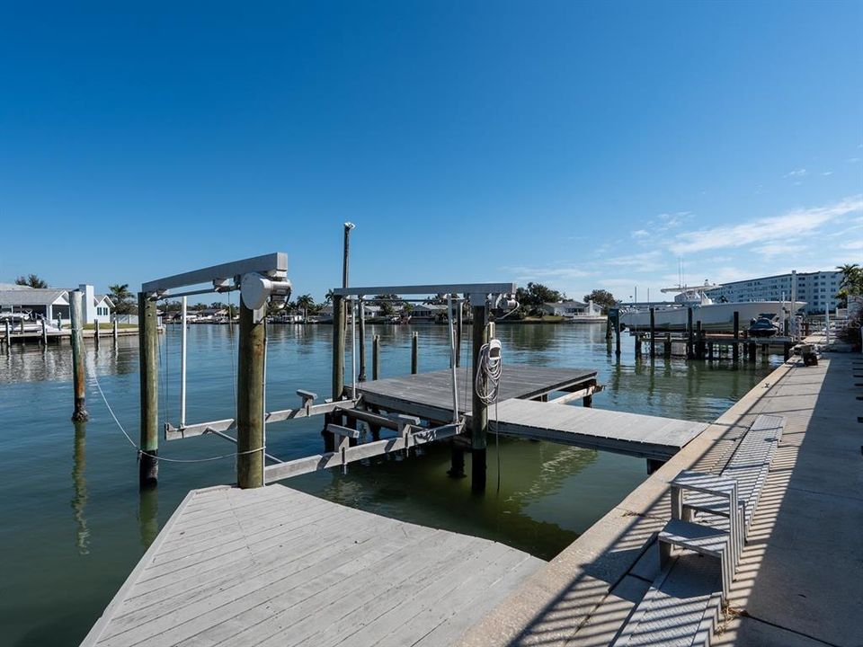 For Sale: $1,800,000 (4 beds, 3 baths, 3000 Square Feet)