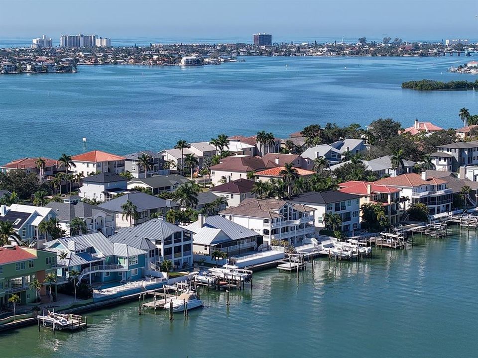 For Sale: $1,800,000 (4 beds, 3 baths, 3000 Square Feet)