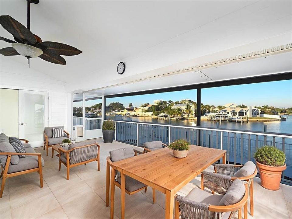 For Sale: $1,800,000 (4 beds, 3 baths, 3000 Square Feet)