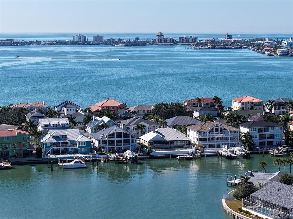 For Sale: $1,800,000 (4 beds, 3 baths, 3000 Square Feet)