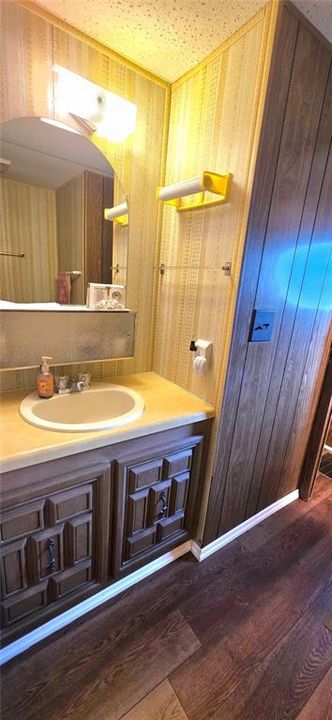 En Venta: $92,500 (2 camas, 1 baños, 672 Pies cuadrados)