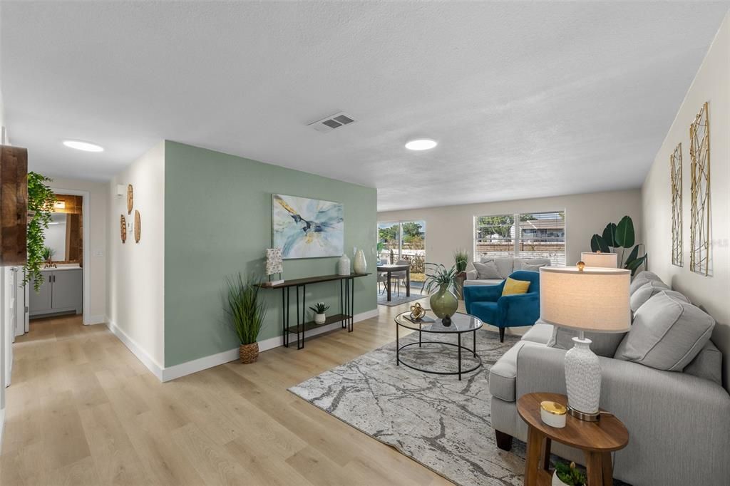 合同活跃: $369,990 (4 贝兹, 2 浴室, 1420 平方英尺)