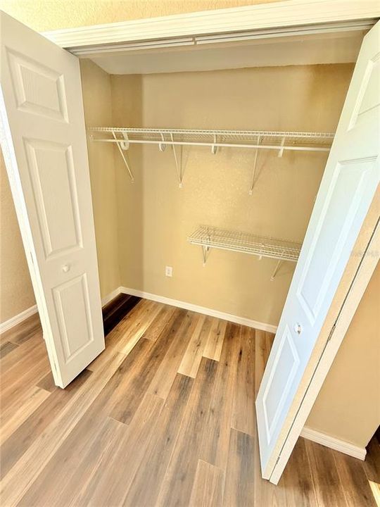 На продажу: $240,000 (3 спален, 2 ванн, 1176 Квадратных фут)