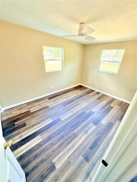 На продажу: $240,000 (3 спален, 2 ванн, 1176 Квадратных фут)