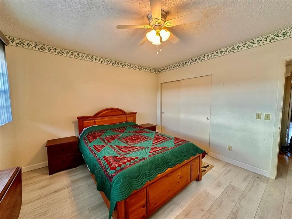 For Sale: $174,900 (2 beds, 2 baths, 1370 Square Feet)