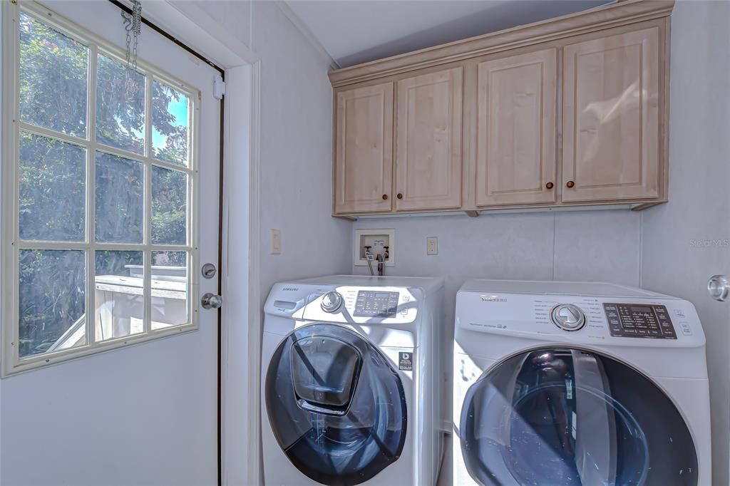 Под контрактом: $209,900 (2 спален, 2 ванн, 1581 Квадратных фут)