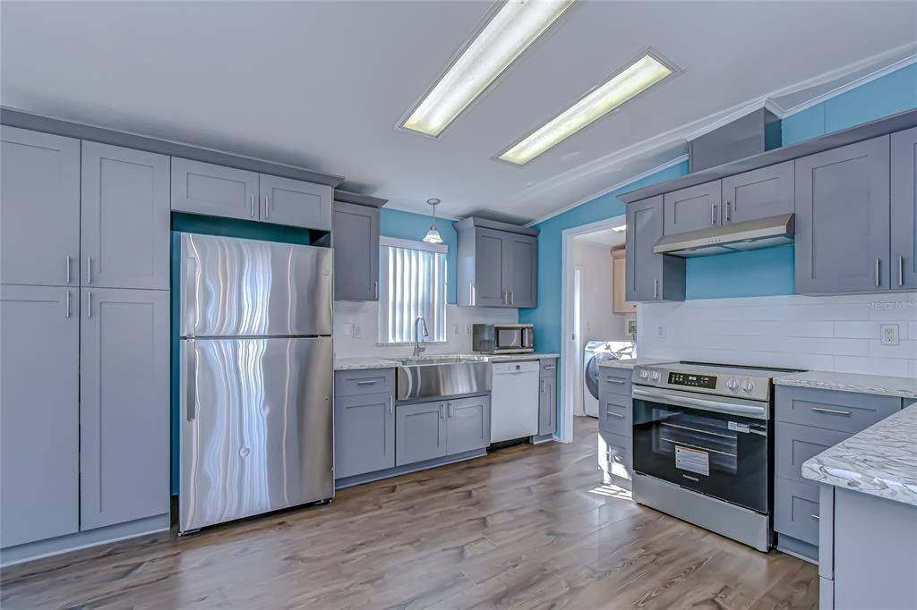 Под контрактом: $209,900 (2 спален, 2 ванн, 1581 Квадратных фут)