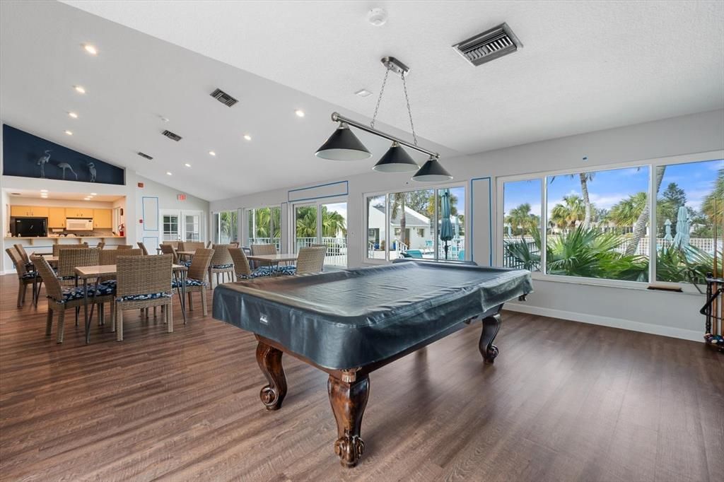 For Sale: $349,900 (2 beds, 2 baths, 1134 Square Feet)