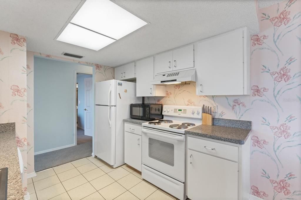 For Sale: $349,900 (2 beds, 2 baths, 1134 Square Feet)