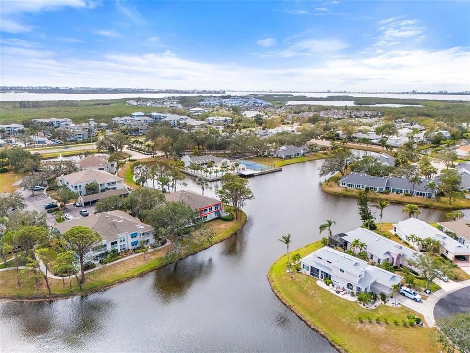 For Sale: $349,900 (2 beds, 2 baths, 1134 Square Feet)