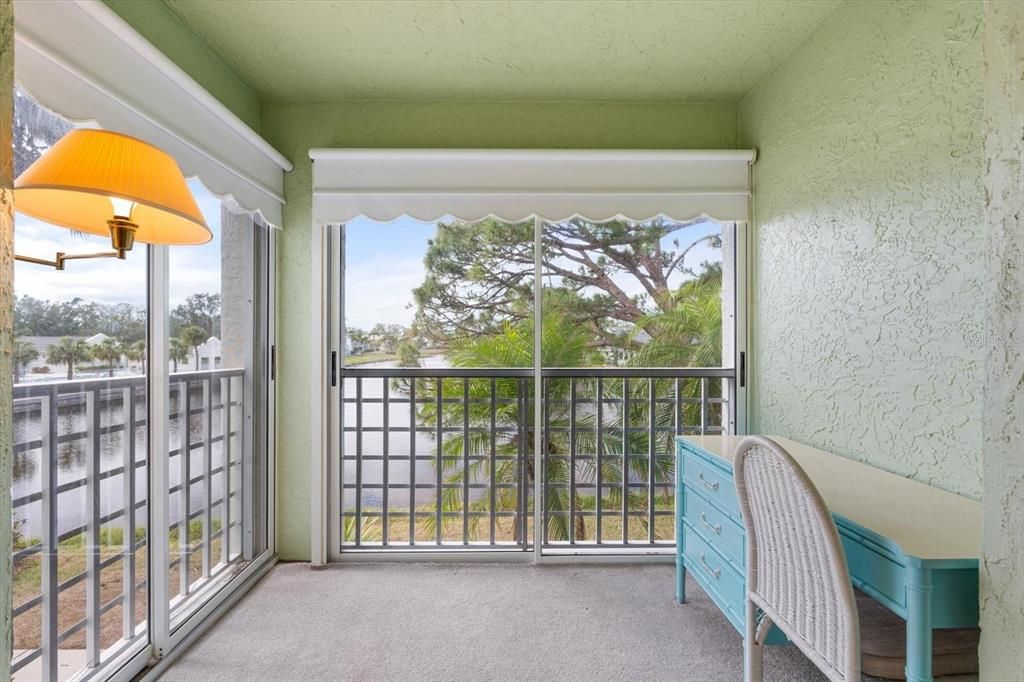 For Sale: $349,900 (2 beds, 2 baths, 1134 Square Feet)