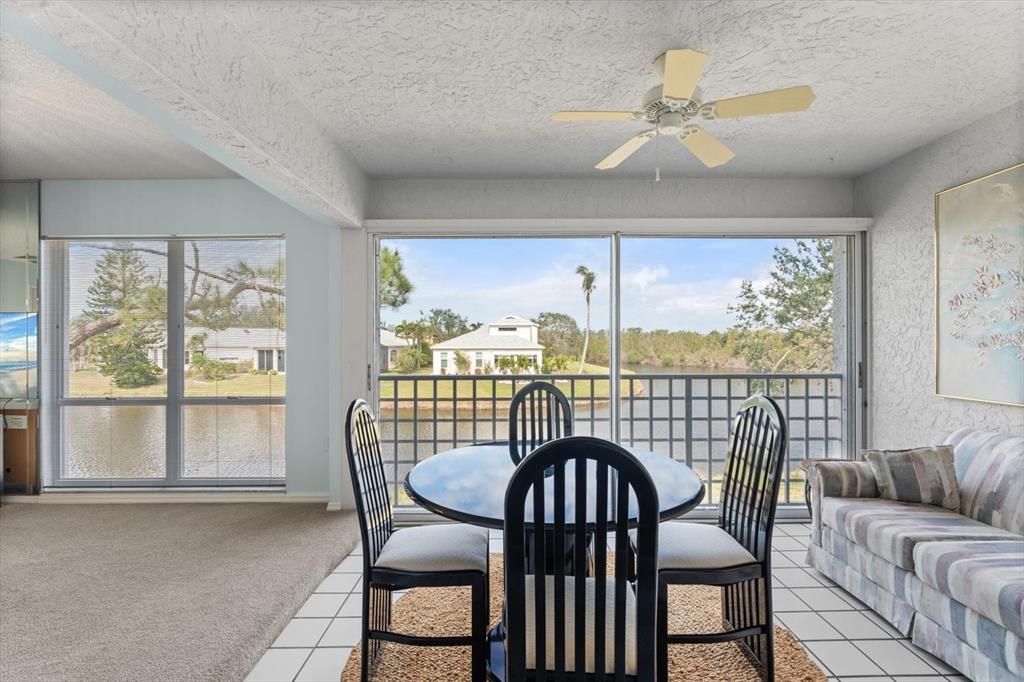 For Sale: $349,900 (2 beds, 2 baths, 1134 Square Feet)