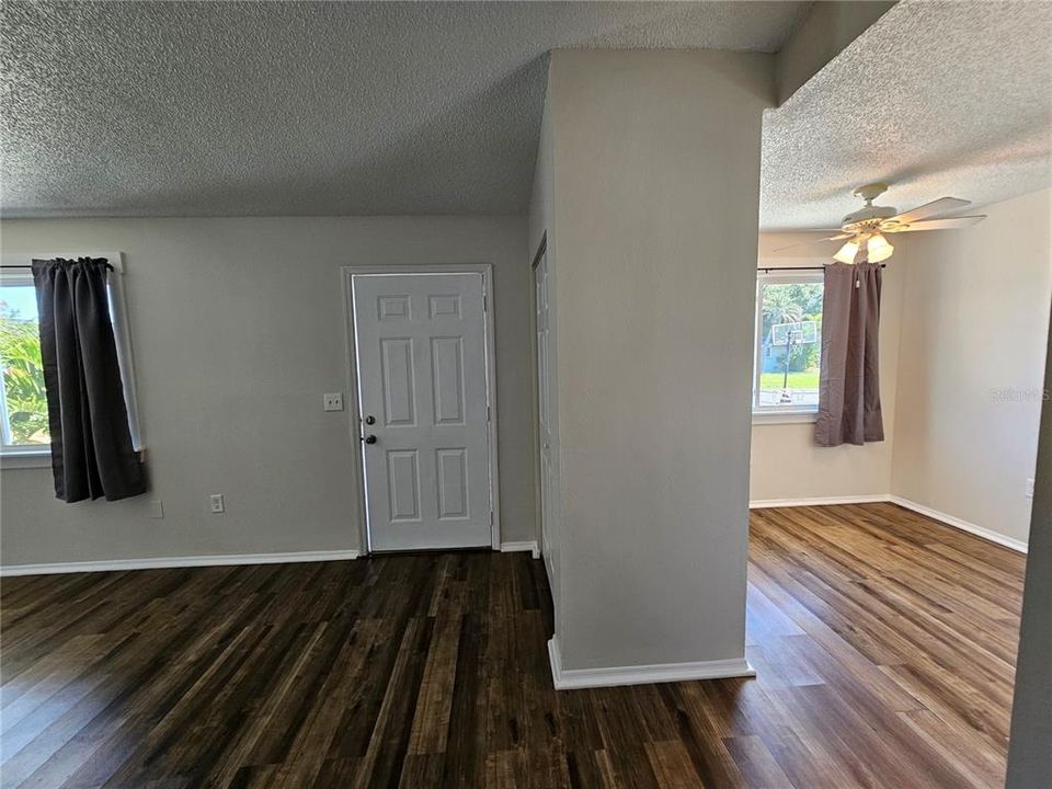 For Rent: $1,650 (2 beds, 2 baths, 957 Square Feet)