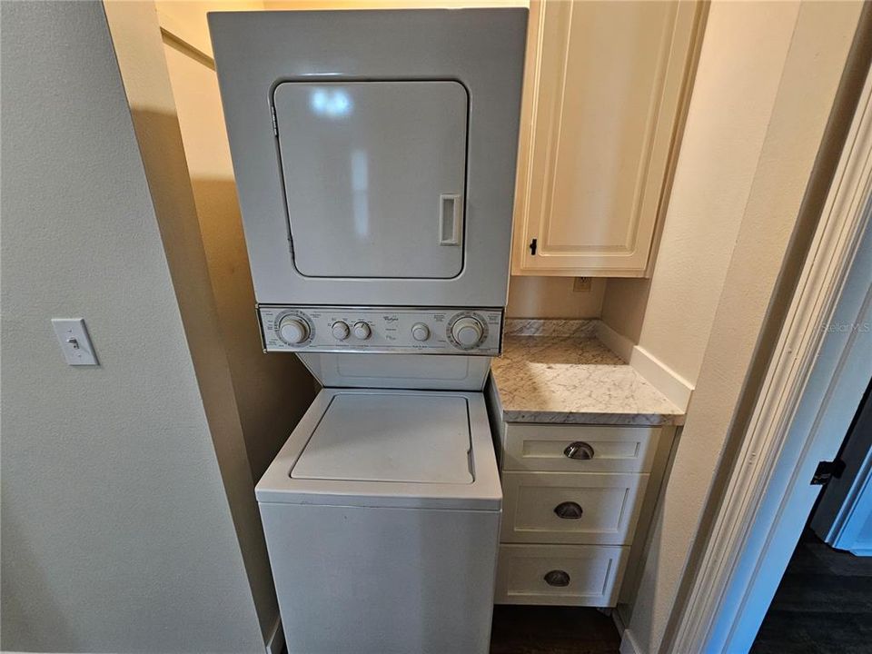 For Rent: $1,650 (2 beds, 2 baths, 957 Square Feet)