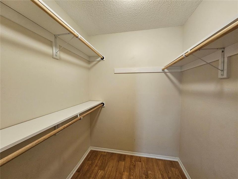 For Rent: $1,650 (2 beds, 2 baths, 957 Square Feet)