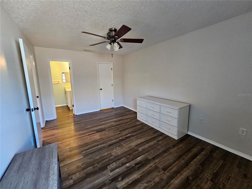 For Rent: $1,650 (2 beds, 2 baths, 957 Square Feet)