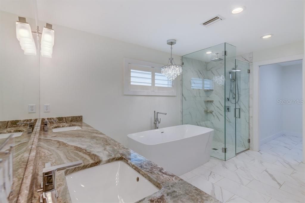 En Venta: $1,745,000 (4 camas, 2 baños, 2793 Pies cuadrados)