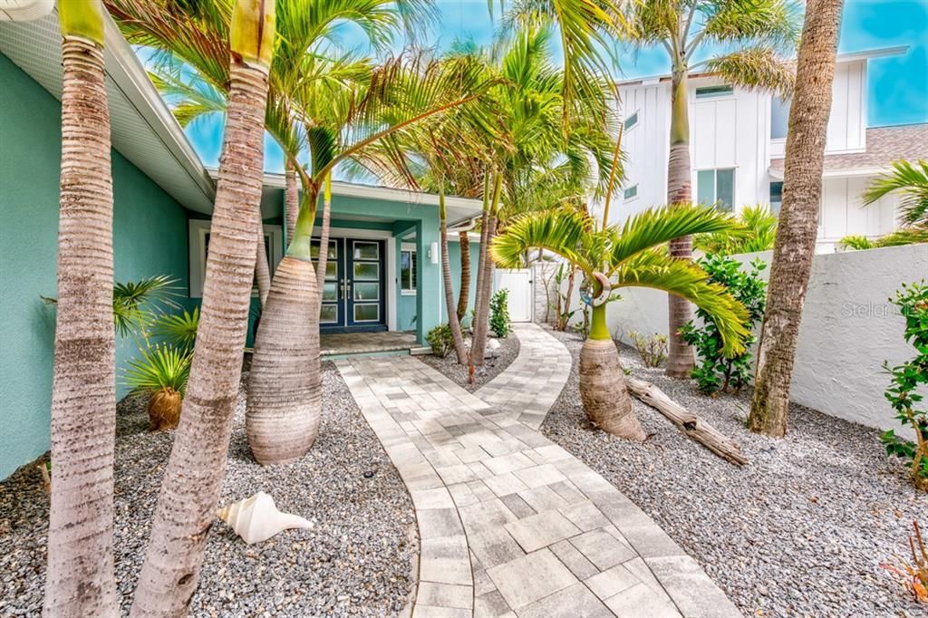 En Venta: $1,745,000 (4 camas, 2 baños, 2793 Pies cuadrados)