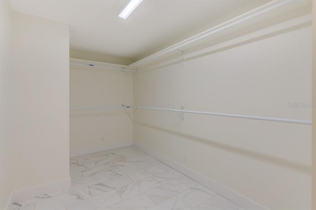 En Venta: $1,745,000 (4 camas, 2 baños, 2793 Pies cuadrados)