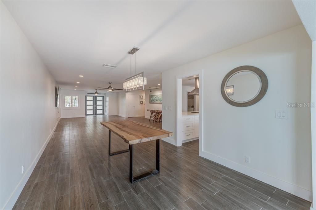 En Venta: $1,745,000 (4 camas, 2 baños, 2793 Pies cuadrados)