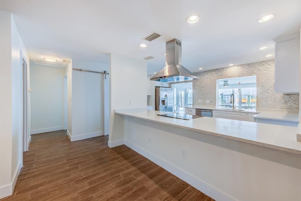 En Venta: $1,745,000 (4 camas, 2 baños, 2793 Pies cuadrados)