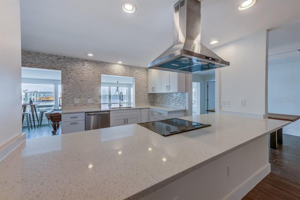 En Venta: $1,745,000 (4 camas, 2 baños, 2793 Pies cuadrados)