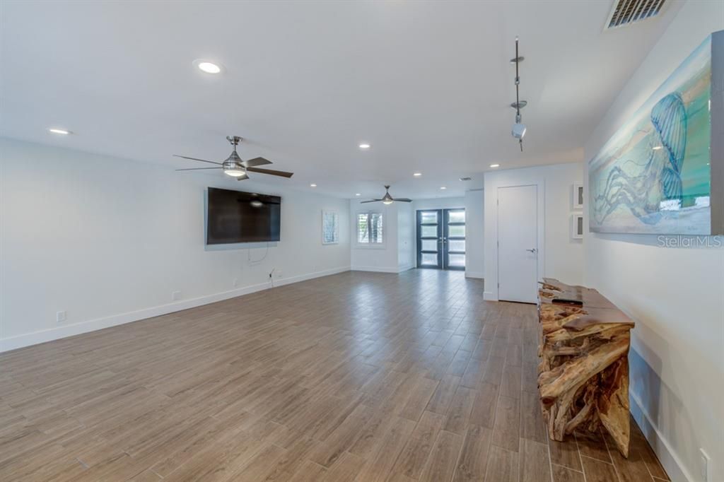 En Venta: $1,745,000 (4 camas, 2 baños, 2793 Pies cuadrados)