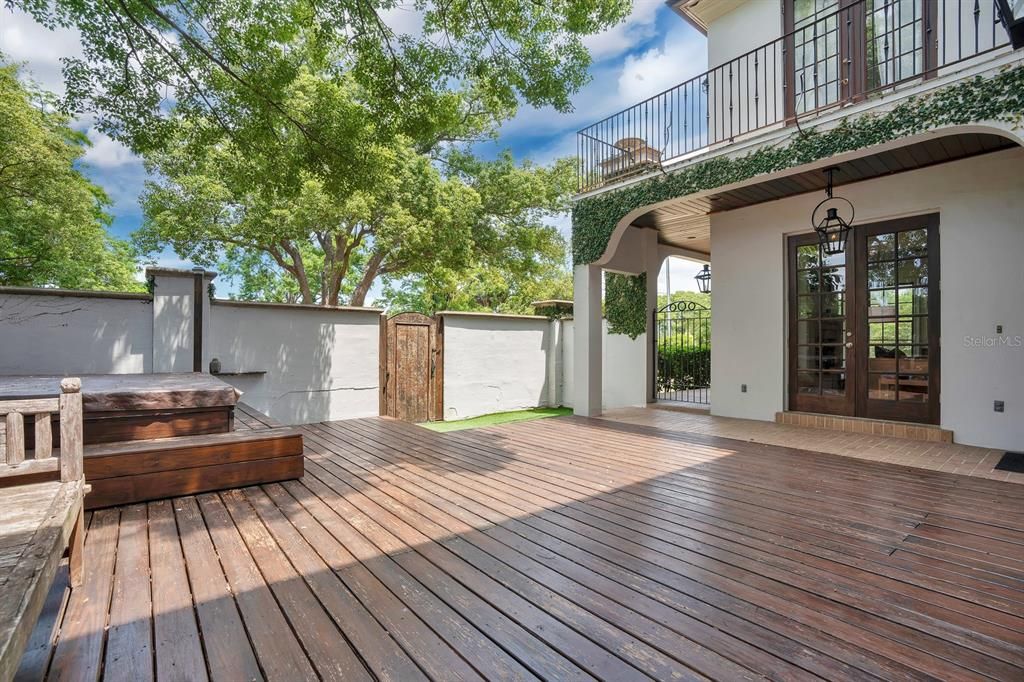 For Rent: $8,500 (4 beds, 3 baths, 2476 Square Feet)