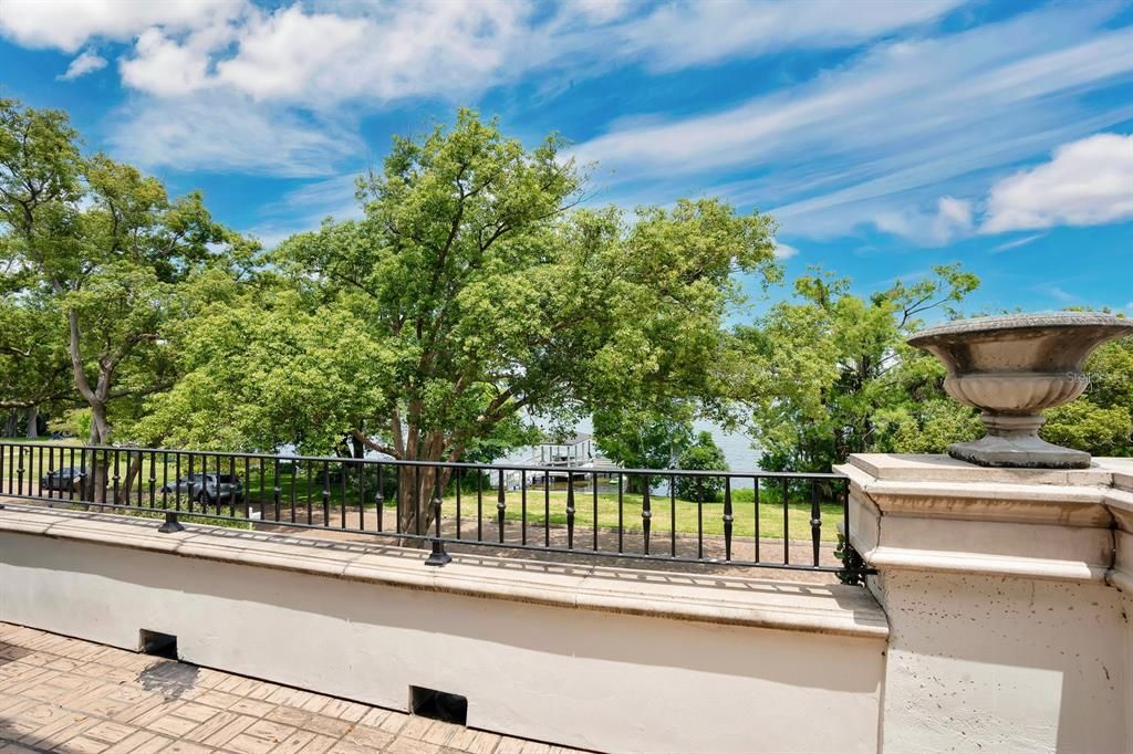 For Rent: $8,500 (4 beds, 3 baths, 2476 Square Feet)